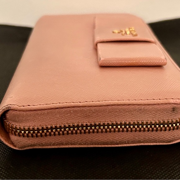 Prada Saffiano Fiocco Bow Zippy Long Wallet in the color Orchidea. With COA - Picture 8 of 15